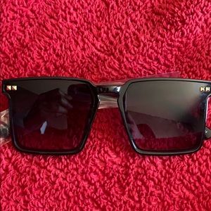 Square Trendy Black Sunglasses